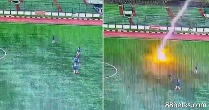 인도에서 낙뢰로 축구선수 사망